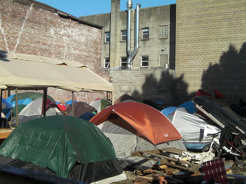 File:R2D2 Tents 17 October 2011.jpg