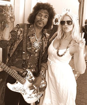 Hendrix-and-Blonde.jpg