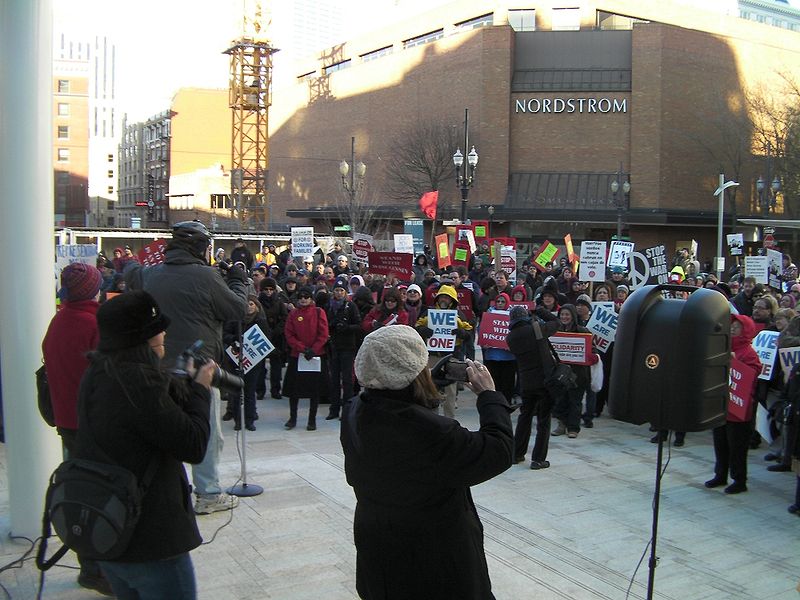 File:Solidarity With Wisconsin Rally Director Park 25-February-2011.jpg