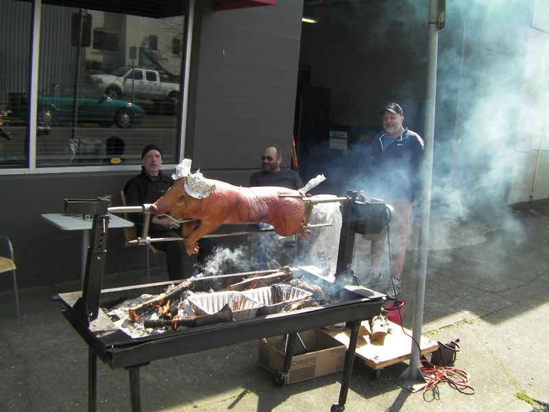 File:Easter-Pig-2013-Northwest-Portland.jpg