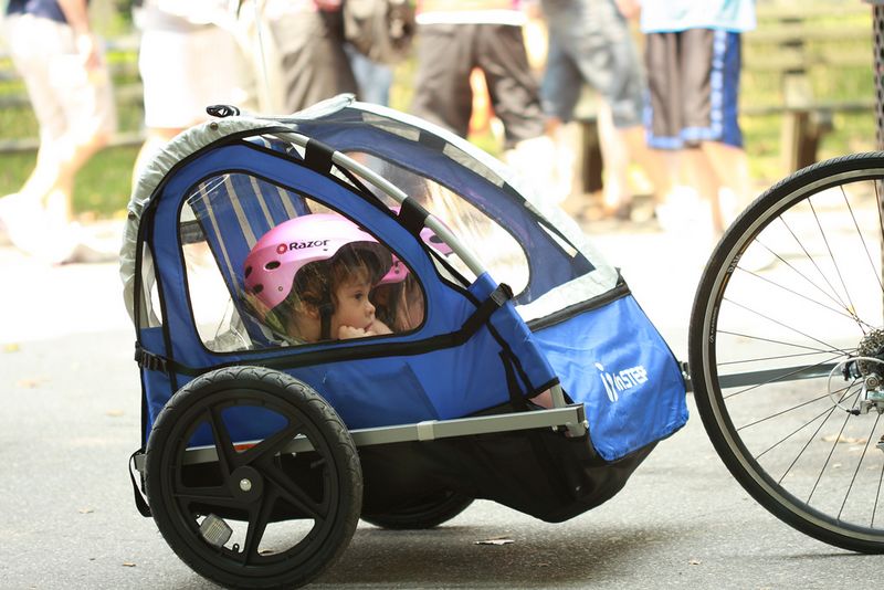 File:Bike Trailer Kids.jpg